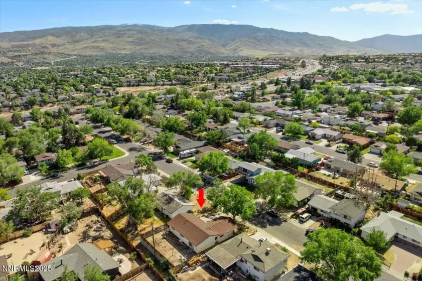 664 Beldon, Reno, Nevada 89503, 3 Bedrooms Bedrooms, ,2 BathroomsBathrooms,Residential,Residential,Beldon,250050867