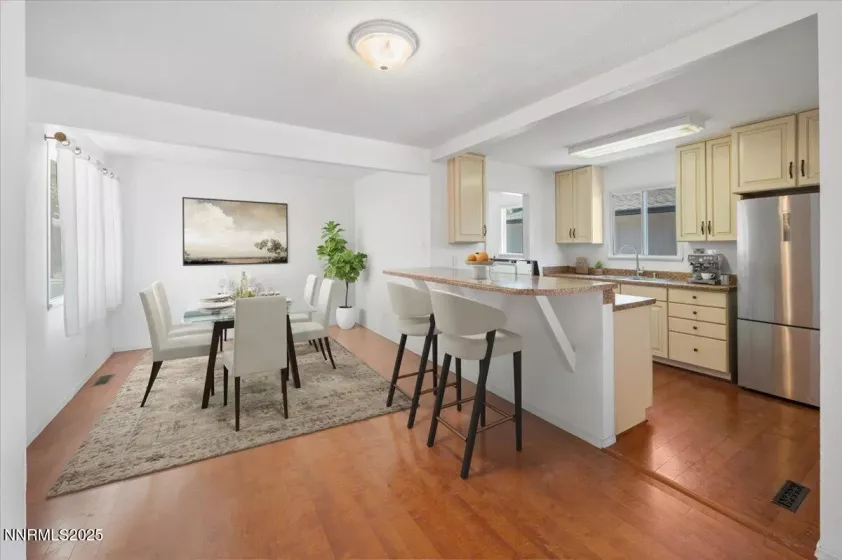 664 Beldon, Reno, Nevada 89503, 3 Bedrooms Bedrooms, ,2 BathroomsBathrooms,Residential,Residential,Beldon,250050867