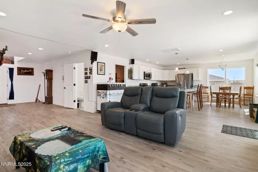 1318 Serenity, Fernley, Nevada 89408, 4 Bedrooms Bedrooms, ,3 BathroomsBathrooms,Residential,Residential,Serenity,250050868