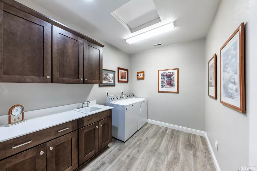 2347 Iron Square, Reno, Nevada 89521, 3 Bedrooms Bedrooms, ,4 BathroomsBathrooms,Residential,Residential,Iron Square,250006098