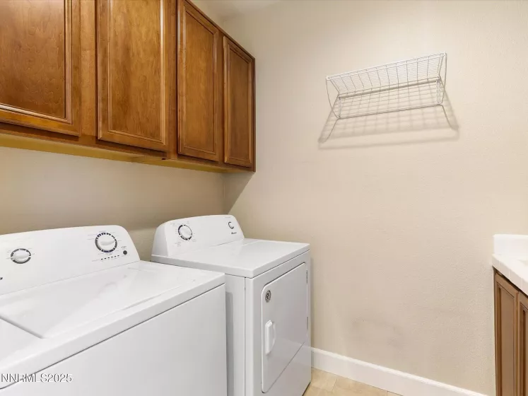 7693 Stone Bluff, Reno, Nevada 89523, 4 Bedrooms Bedrooms, ,3 BathroomsBathrooms,Residential,Residential,Stone Bluff,250050869
