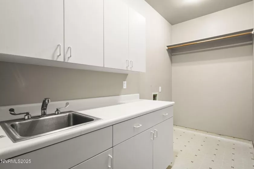 3300 Piazzo, Reno, Nevada 89502, 3 Bedrooms Bedrooms, ,4 BathroomsBathrooms,Residential,Residential,Piazzo,250050875