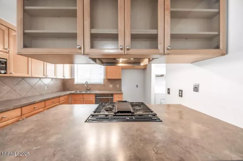 4211 Houston, Reno, Nevada 89502, 3 Bedrooms Bedrooms, ,2 BathroomsBathrooms,Residential,Residential,Houston,250050878