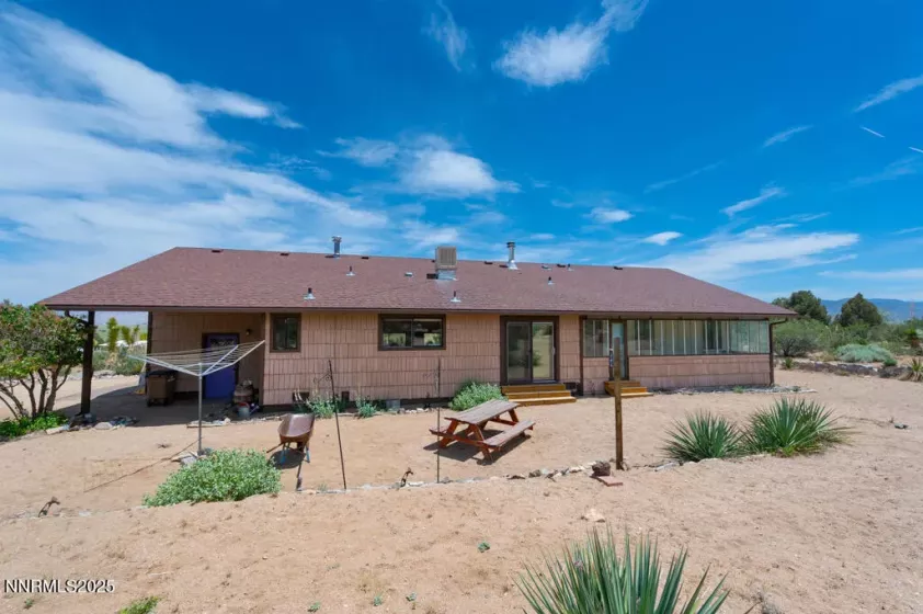 5 Pinon, Smith Valley, Nevada 89444, 3 Bedrooms Bedrooms, ,3 BathroomsBathrooms,Residential,Residential,Pinon,250050879