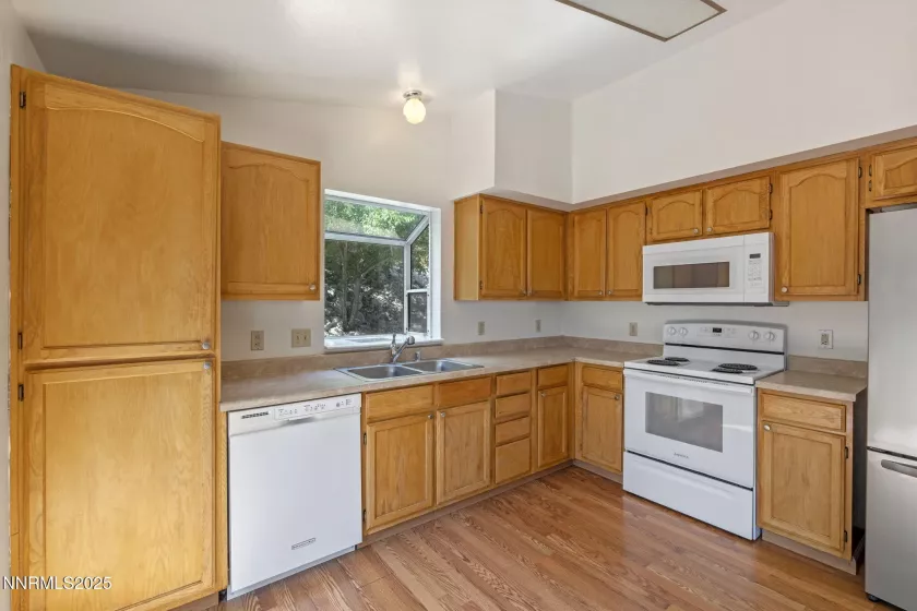 6402 Park, Reno, Nevada 89523, 3 Bedrooms Bedrooms, ,2 BathroomsBathrooms,Residential,Residential,Park,250050880