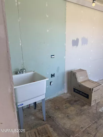 2068 Sierra Vista, Tonopah, Nevada 89049, 1 Bedroom Bedrooms, ,1 BathroomBathrooms,Residential,Residential,Sierra Vista,250050888