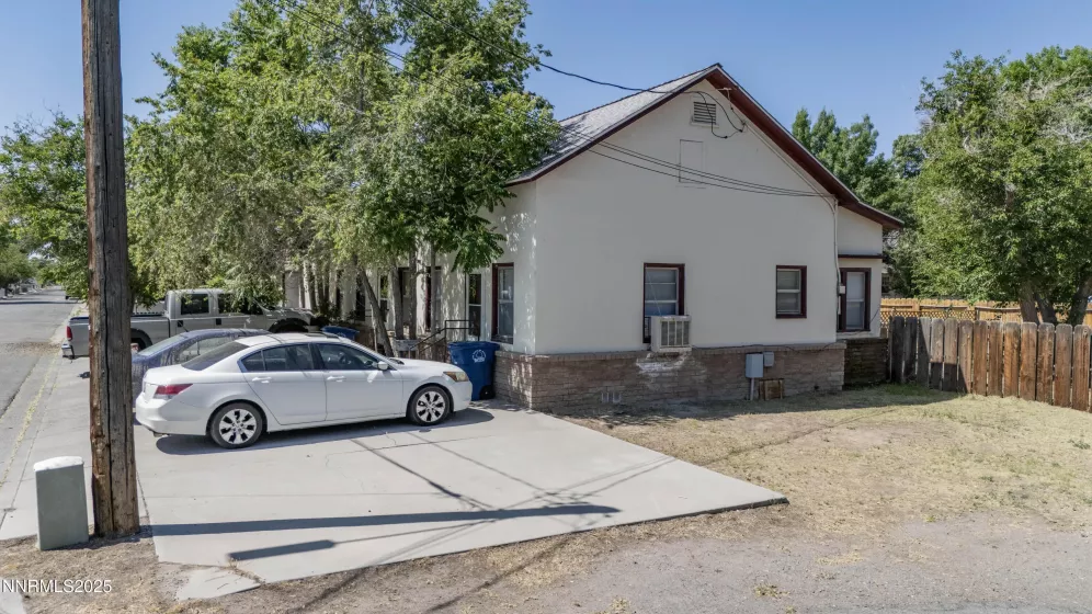 506, 508, 510 Cleveland, Fallon, Nevada 89406, ,Residential Income,Residential,Cleveland,250050889
