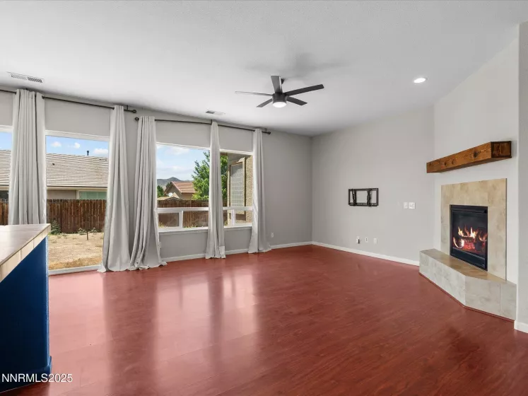 129 Maze, Dayton, Nevada 89403, 3 Bedrooms Bedrooms, ,2 BathroomsBathrooms,Residential,Residential,Maze,250050894