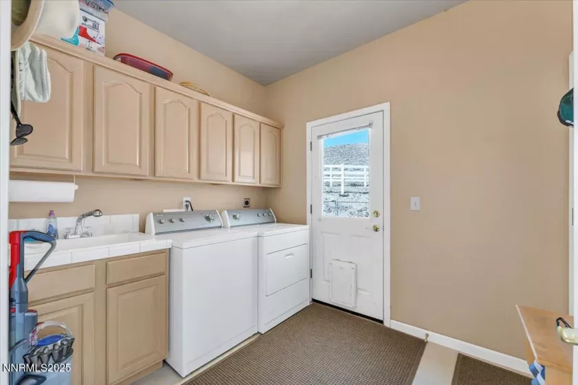 970 Roan, Fernley, Nevada 89408, 3 Bedrooms Bedrooms, ,2 BathroomsBathrooms,Residential,Residential,Roan,250050887