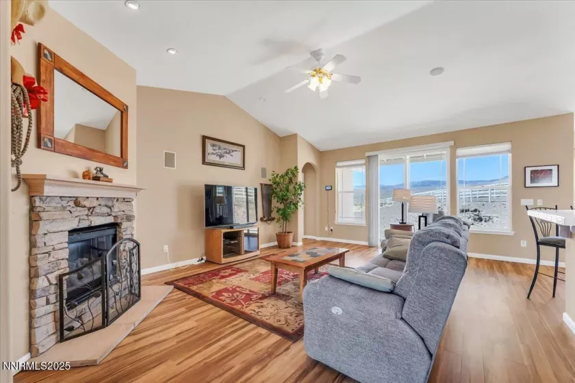 970 Roan, Fernley, Nevada 89408, 3 Bedrooms Bedrooms, ,2 BathroomsBathrooms,Residential,Residential,Roan,250050887