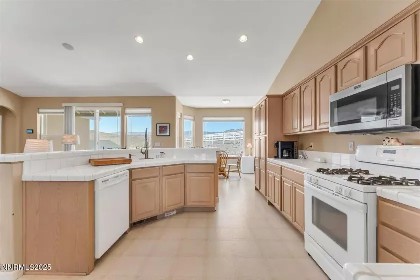 970 Roan, Fernley, Nevada 89408, 3 Bedrooms Bedrooms, ,2 BathroomsBathrooms,Residential,Residential,Roan,250050887