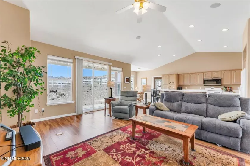 970 Roan, Fernley, Nevada 89408, 3 Bedrooms Bedrooms, ,2 BathroomsBathrooms,Residential,Residential,Roan,250050887