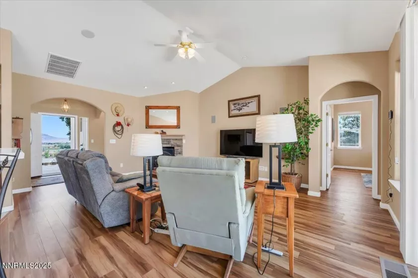 970 Roan, Fernley, Nevada 89408, 3 Bedrooms Bedrooms, ,2 BathroomsBathrooms,Residential,Residential,Roan,250050887