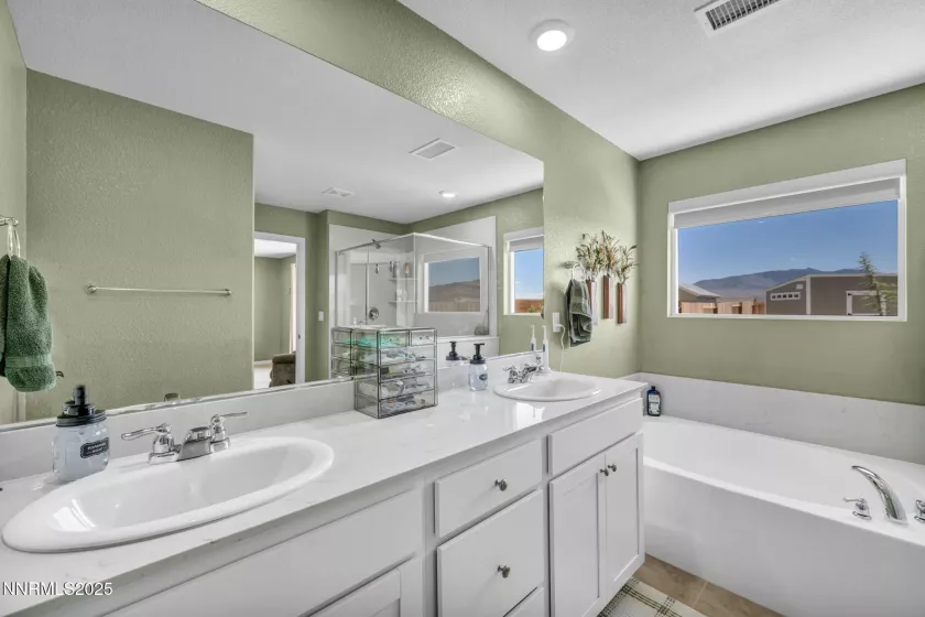 595 Pine Creek, Dayton, Nevada 89403, 4 Bedrooms Bedrooms, ,3 BathroomsBathrooms,Residential,Residential,Pine Creek,250050904