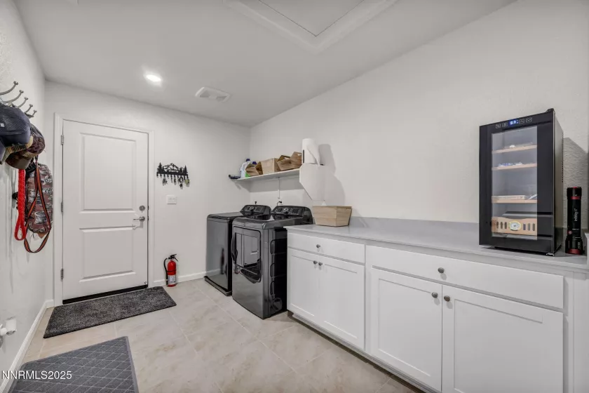 595 Pine Creek, Dayton, Nevada 89403, 4 Bedrooms Bedrooms, ,3 BathroomsBathrooms,Residential,Residential,Pine Creek,250050904