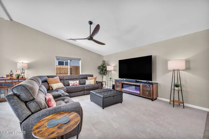 595 Pine Creek, Dayton, Nevada 89403, 4 Bedrooms Bedrooms, ,3 BathroomsBathrooms,Residential,Residential,Pine Creek,250050904