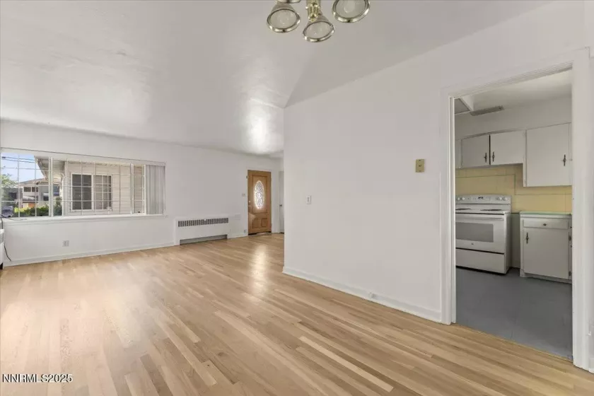 437 Court, Reno, Nevada 89501, 3 Bedrooms Bedrooms, ,3 BathroomsBathrooms,Residential Lease,Manufactured,Court,250050912