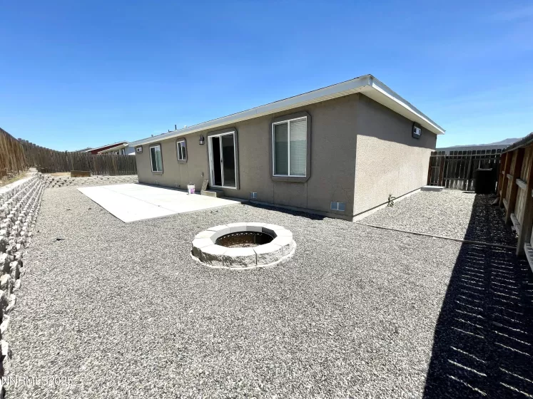 935 Lonnie, Winnemucca, Nevada 89445, 3 Bedrooms Bedrooms, ,2 BathroomsBathrooms,Residential,Residential,Lonnie,250050917