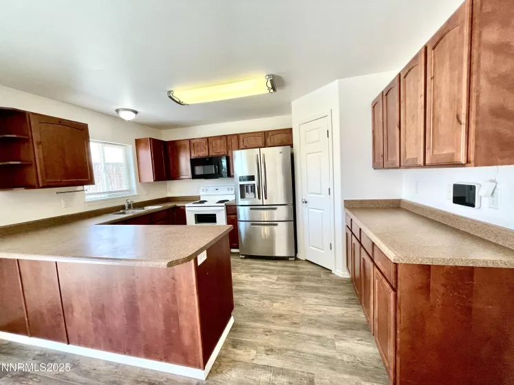 935 Lonnie, Winnemucca, Nevada 89445, 3 Bedrooms Bedrooms, ,2 BathroomsBathrooms,Residential,Residential,Lonnie,250050917