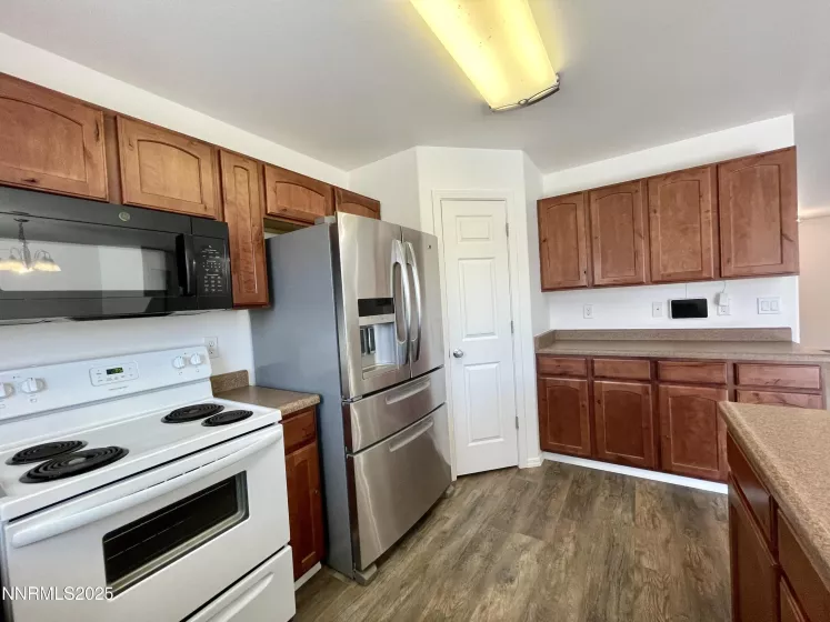 935 Lonnie, Winnemucca, Nevada 89445, 3 Bedrooms Bedrooms, ,2 BathroomsBathrooms,Residential,Residential,Lonnie,250050917