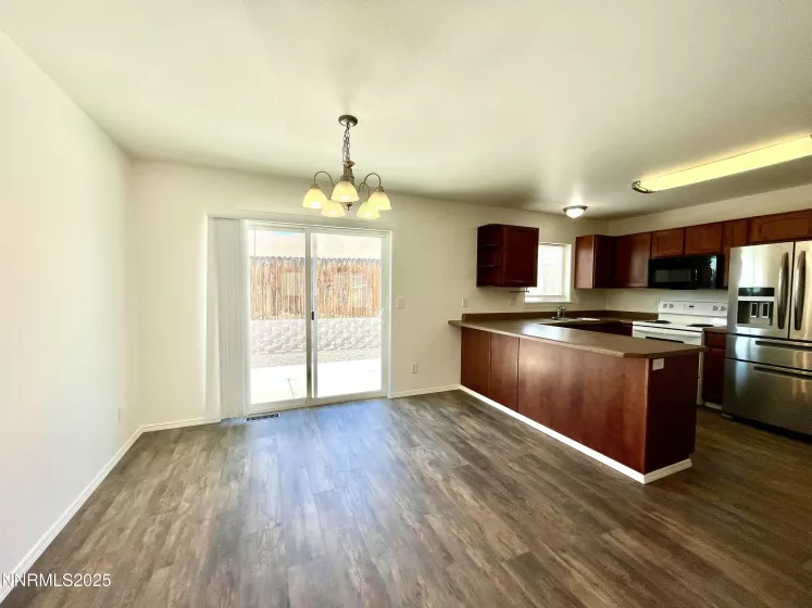 935 Lonnie, Winnemucca, Nevada 89445, 3 Bedrooms Bedrooms, ,2 BathroomsBathrooms,Residential,Residential,Lonnie,250050917