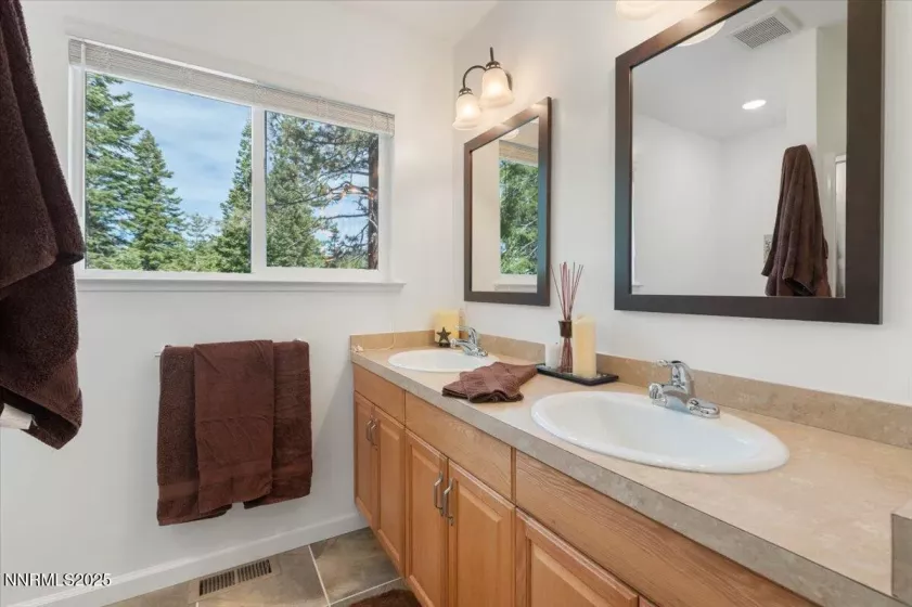 226 Benjamin, Stateline, Nevada 89449, 3 Bedrooms Bedrooms, ,2 BathroomsBathrooms,Residential,Residential,Benjamin,250050919