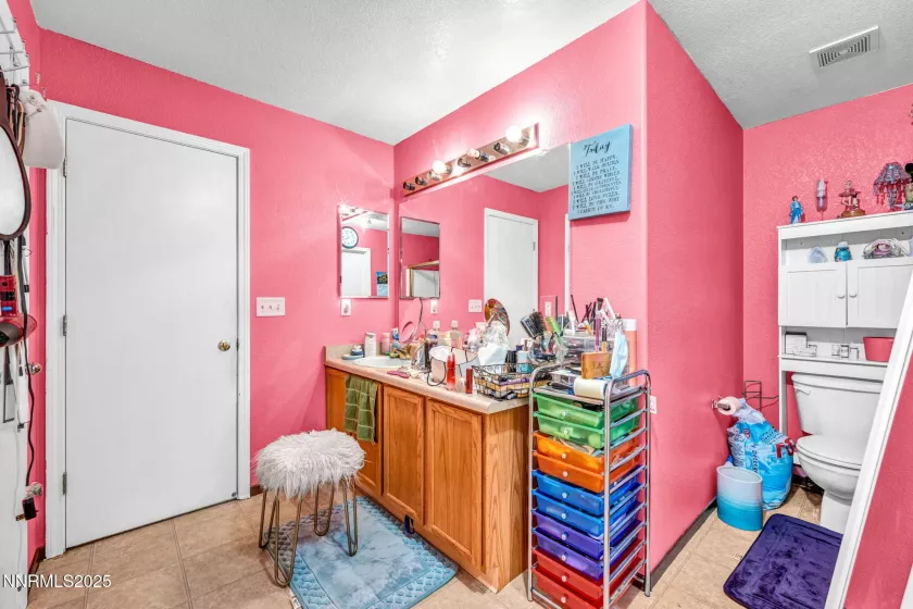 9599 Canyon Meadows, Reno, Nevada 89506, 5 Bedrooms Bedrooms, ,3 BathroomsBathrooms,Residential,Residential,Canyon Meadows,250050925