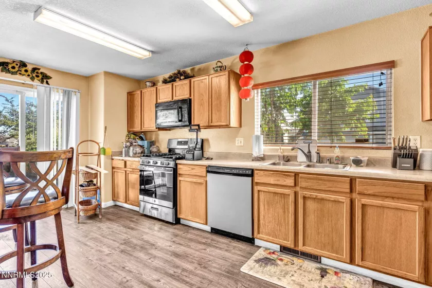 9599 Canyon Meadows, Reno, Nevada 89506, 5 Bedrooms Bedrooms, ,3 BathroomsBathrooms,Residential,Residential,Canyon Meadows,250050925