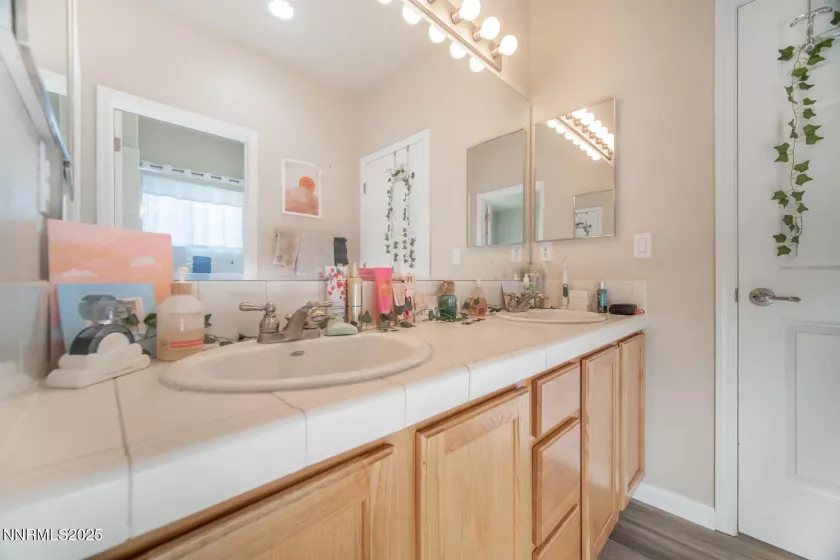 211 Jimmy'S Peak, Fernley, Nevada 89408, 4 Bedrooms Bedrooms, ,4 BathroomsBathrooms,Residential,Residential,Jimmy'S Peak,250050926