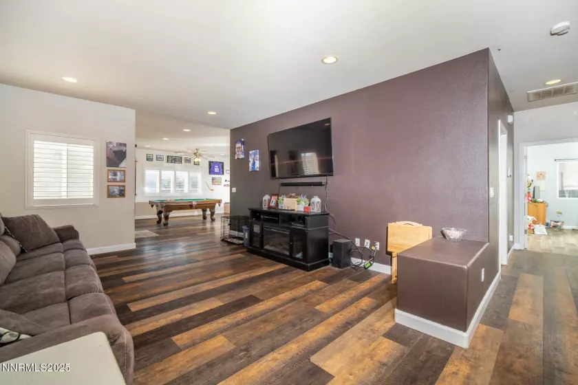 211 Jimmy'S Peak, Fernley, Nevada 89408, 4 Bedrooms Bedrooms, ,4 BathroomsBathrooms,Residential,Residential,Jimmy'S Peak,250050926