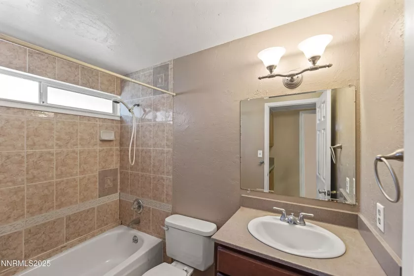 779 York, Sparks, Nevada 89434, 3 Bedrooms Bedrooms, ,2 BathroomsBathrooms,Residential,Residential,York,250050927