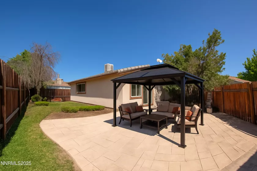 779 York, Sparks, Nevada 89434, 3 Bedrooms Bedrooms, ,2 BathroomsBathrooms,Residential,Residential,York,250050927