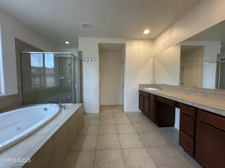 9885 Kerrydale, Reno, Nevada 89521, 4 Bedrooms Bedrooms, ,4 BathroomsBathrooms,Residential Lease,Manufactured,Kerrydale,250050988