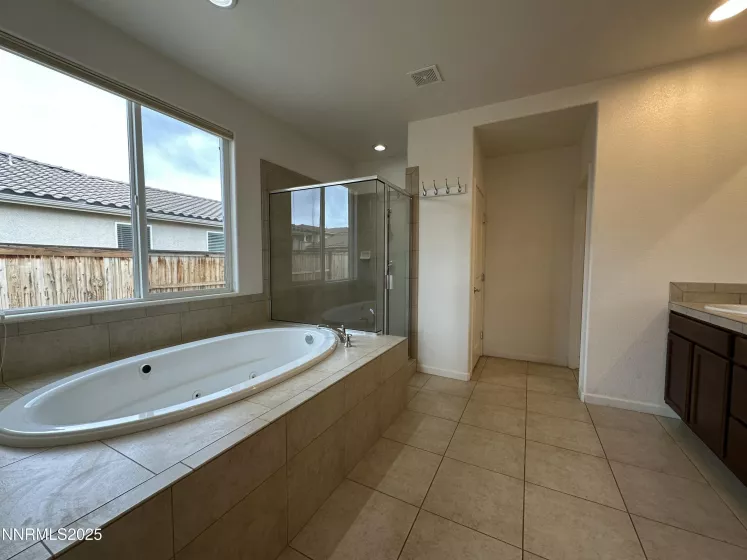9885 Kerrydale, Reno, Nevada 89521, 4 Bedrooms Bedrooms, ,4 BathroomsBathrooms,Residential Lease,Manufactured,Kerrydale,250050988