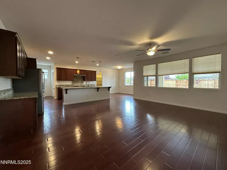 9885 Kerrydale, Reno, Nevada 89521, 4 Bedrooms Bedrooms, ,4 BathroomsBathrooms,Residential Lease,Manufactured,Kerrydale,250050988