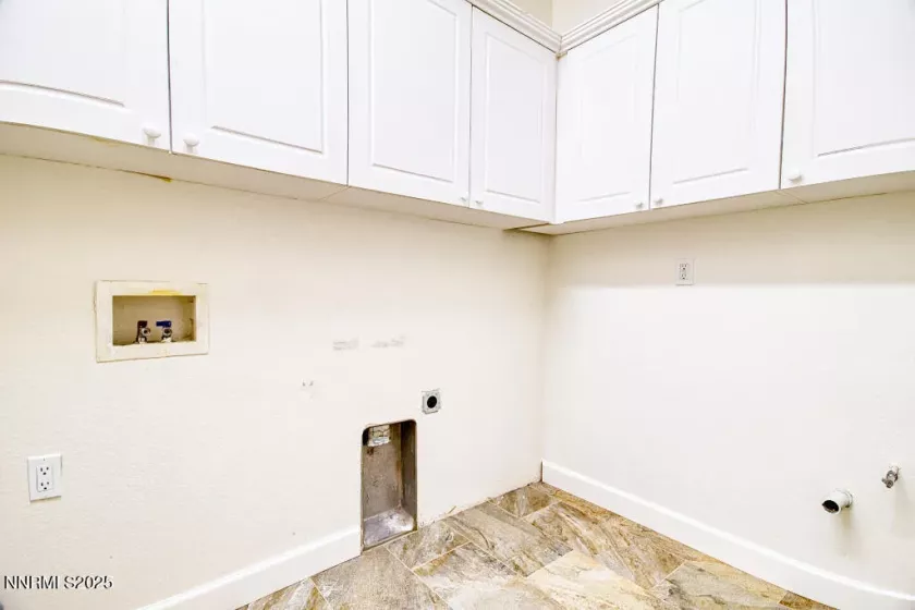 10595 Baton, Reno, Nevada 89521, 4 Bedrooms Bedrooms, ,3 BathroomsBathrooms,Residential,Residential,Baton,250050989