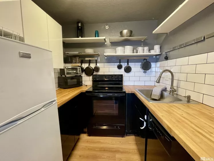 261 Quaking Aspen, Stateline, Nevada 89449, 3 Bedrooms Bedrooms, ,2 BathroomsBathrooms,Residential,Residential,Quaking Aspen,250001357