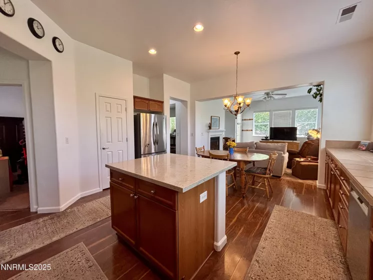 7316 Lacerta, Sparks, Nevada 89436, 4 Bedrooms Bedrooms, ,3 BathroomsBathrooms,Residential,Residential,Lacerta,250050982