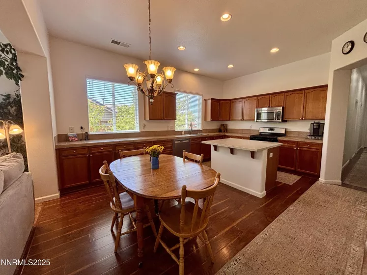 7316 Lacerta, Sparks, Nevada 89436, 4 Bedrooms Bedrooms, ,3 BathroomsBathrooms,Residential,Residential,Lacerta,250050982