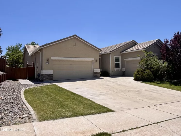 7316 Lacerta, Sparks, Nevada 89436, 4 Bedrooms Bedrooms, ,3 BathroomsBathrooms,Residential,Residential,Lacerta,250050982