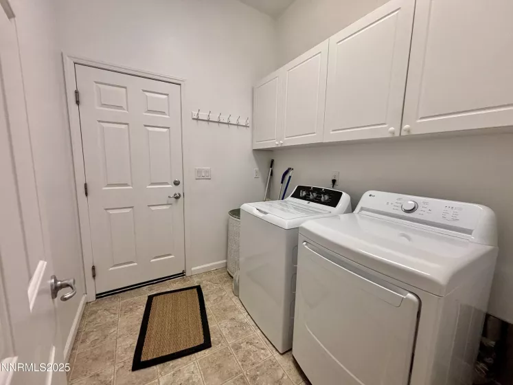 7316 Lacerta, Sparks, Nevada 89436, 4 Bedrooms Bedrooms, ,3 BathroomsBathrooms,Residential,Residential,Lacerta,250050982