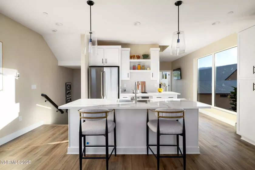 3818 Lakeside, Reno, Nevada 89509, 2 Bedrooms Bedrooms, ,3 BathroomsBathrooms,Residential,Residential,Lakeside,250050983