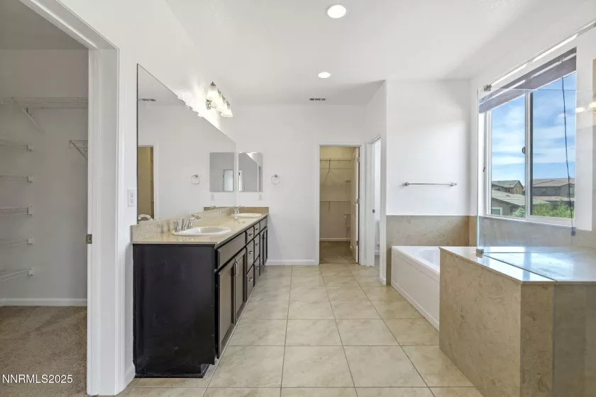 2028 Bayview, Reno, Nevada 89521, 5 Bedrooms Bedrooms, ,4 BathroomsBathrooms,Residential,Residential,Bayview,250050932