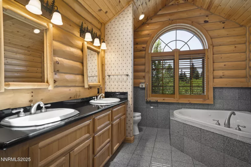 150 Five Creek, Gardnerville, Nevada 89460, 4 Bedrooms Bedrooms, ,6 BathroomsBathrooms,Residential,Residential,Five Creek,250050890