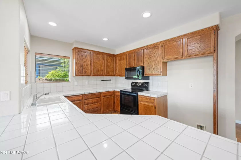 204 Spyglass, Dayton, Nevada 89403, 3 Bedrooms Bedrooms, ,2 BathroomsBathrooms,Residential,Residential,Spyglass,250050434