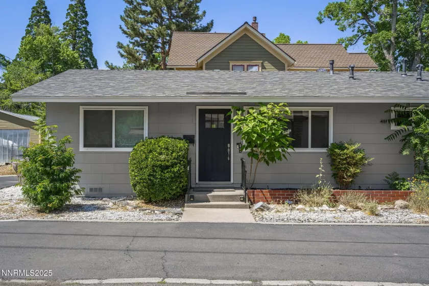 1227 Gordon, Reno, Nevada 89509, ,Residential Income,Residential,Gordon,250050948