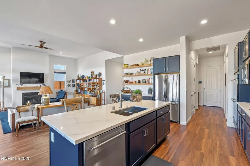 7415 Hoback, Sparks, Nevada 89436, 2 Bedrooms Bedrooms, ,3 BathroomsBathrooms,Residential,Residential,Hoback,250050961