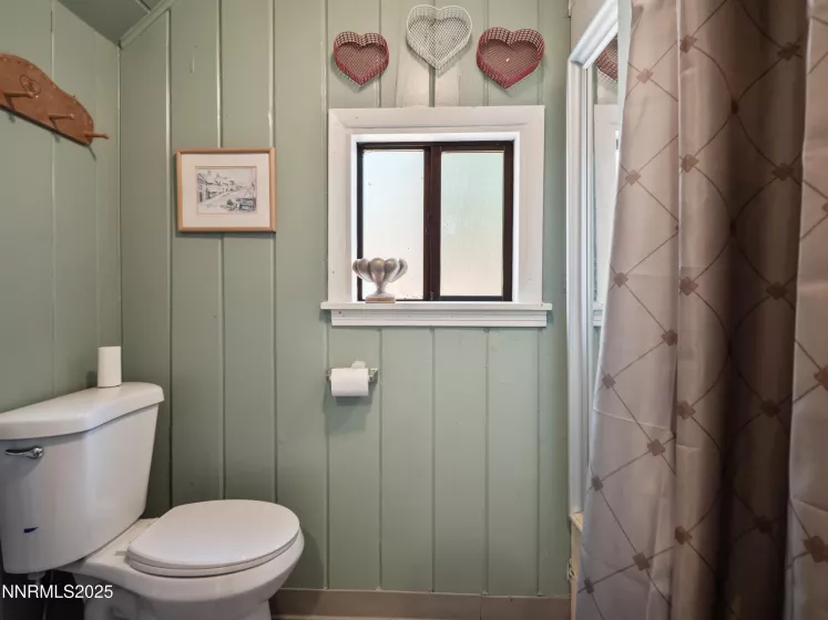 3790 Stewart, South Lake Tahoe, California 96150, 2 Bedrooms Bedrooms, ,1 BathroomBathrooms,Residential,Residential,Stewart,250050973