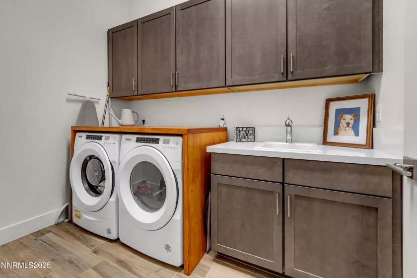 611 Camargue, Reno, Nevada 89511, 2 Bedrooms Bedrooms, ,2 BathroomsBathrooms,Residential,Residential,Camargue,250050977
