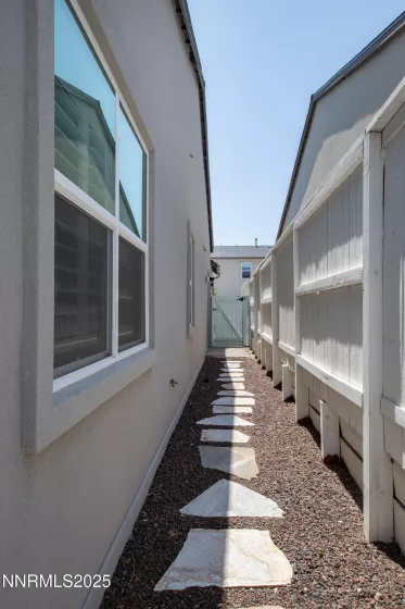 611 Camargue, Reno, Nevada 89511, 2 Bedrooms Bedrooms, ,2 BathroomsBathrooms,Residential,Residential,Camargue,250050977